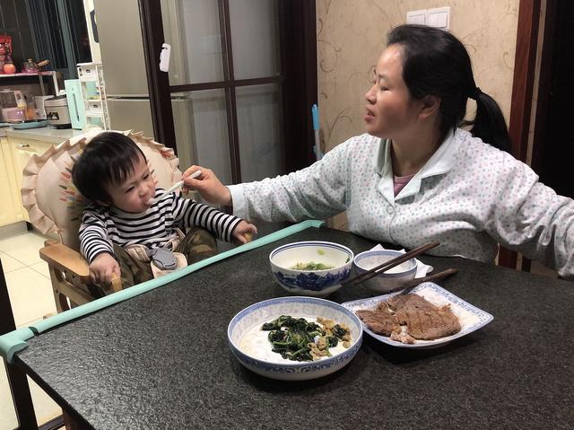 坐轻轨接小姐姐做家政的励志文案(家政文案短句干净治愈) 坐轻轨接小姐姐做家政的励志文案(家政文案短句干净治愈)