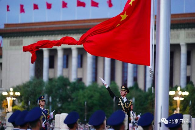 升旗仪式文案励志语录(升旗仪式推文文案) 升旗仪式文案励志语录(升旗仪式推文文案)