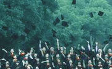 高中毕业综合表现评语