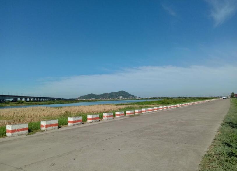 江岸,风景这边独好