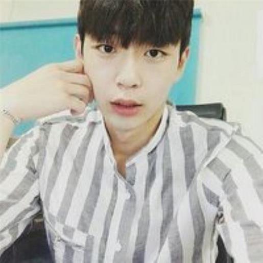 胳膊肩膀疼是怎么回事 胳膊往后肩膀疼