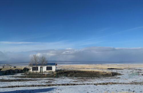 巴里坤，雪落的姿态