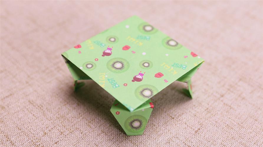 精致的折纸桌子折法简单成品美