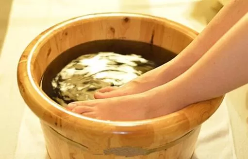 茶叶渣妙用多 消除黑眼圈还能除脚臭防脚气