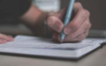 爱的色彩优秀作文700字