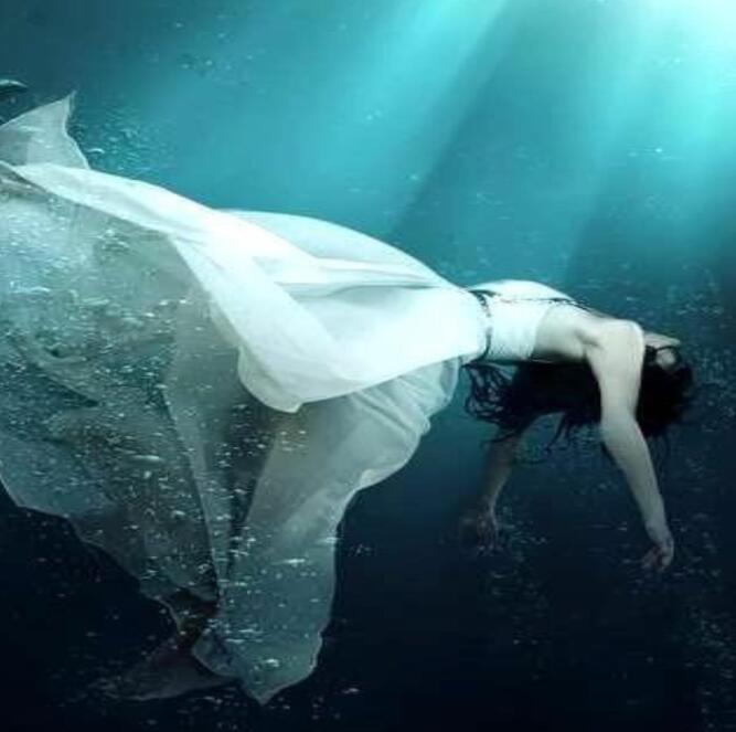 做一个上善若水的女子