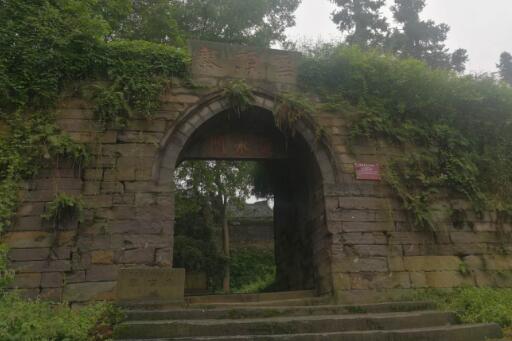 烟雨蒙蒙川渝情