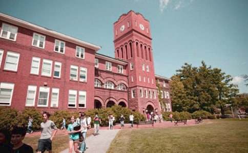 最新大学校园励志名言