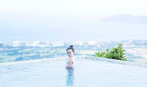 我在天涯等待，你从地平线远去