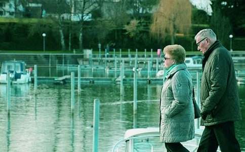 闲不住的奶奶作文800字六年级