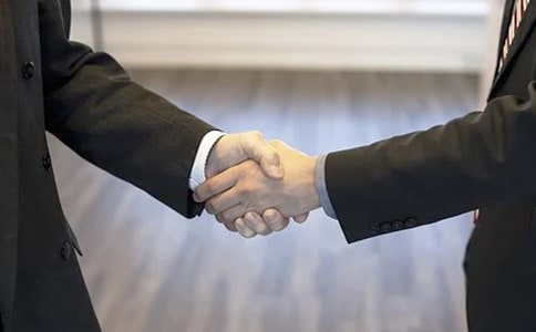 特殊的拜访高一作文