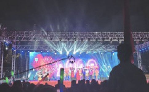 第一次登台表演作文1000字