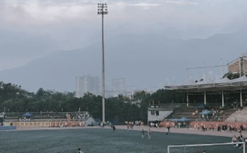 美丽的操场二年级作文