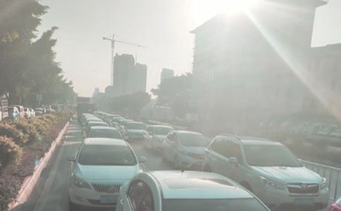 堵车小学生优秀作文