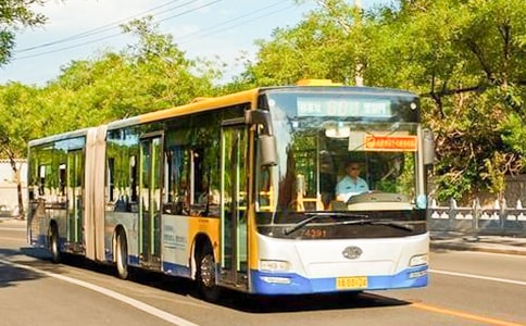 在公交车上的一幕初一作文