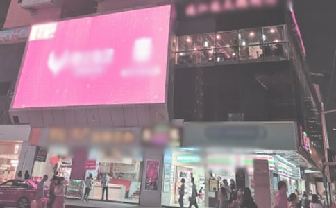 行走在母爱的广场初三作文