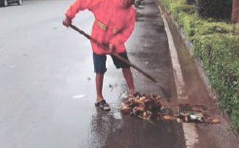 环卫工初三作文900字