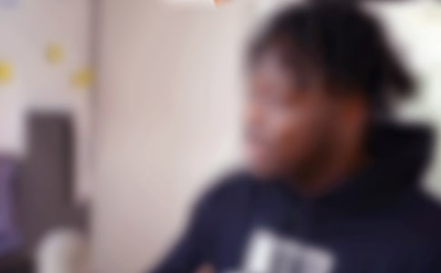 乐于助人的男生作文