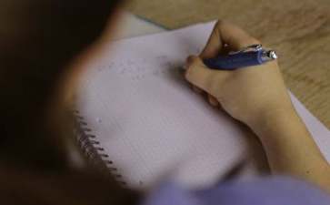 《我们班的狗仔队》读后感700字