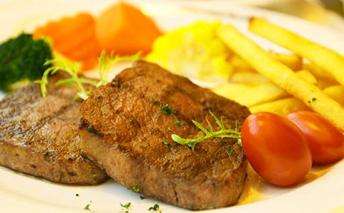 吃牛排的六年级作文500字