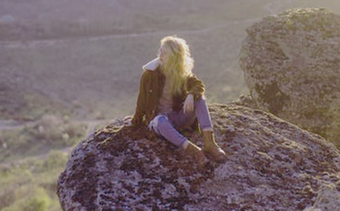 我敬佩的女性六年级作文