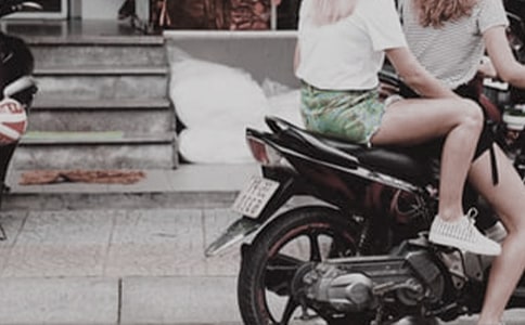 那个女子初三作文