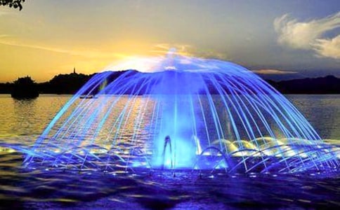 五花八门的喷泉初一作文