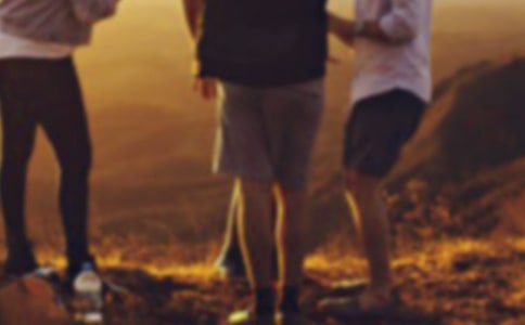 青年人,奋斗吧初二作文