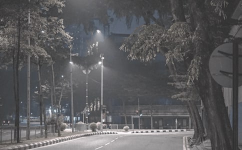 深夜那盏灯还亮着初一作文