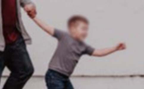 伊索寓言：小男孩与蝎子