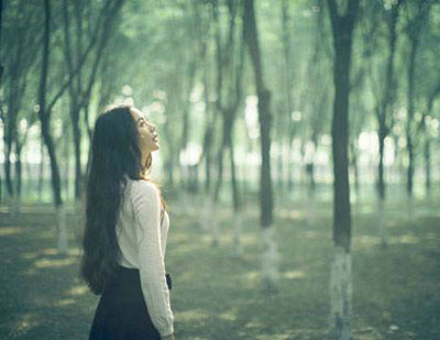 简单的做人，不沉迷于幻想