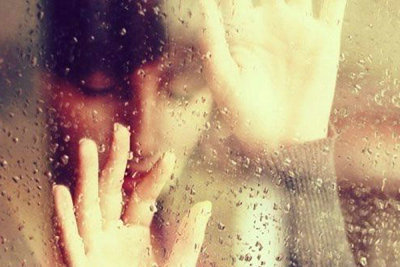 我没有挽留，然后你也就这样把我摇醒了，放开了遗忘了