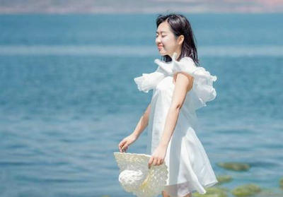 用你的微笑，活出无人能比的骄傲