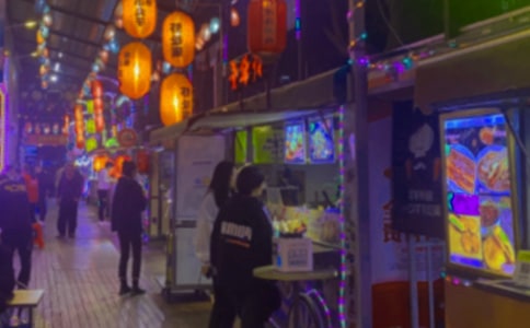 有关游西安夜市回民街作文