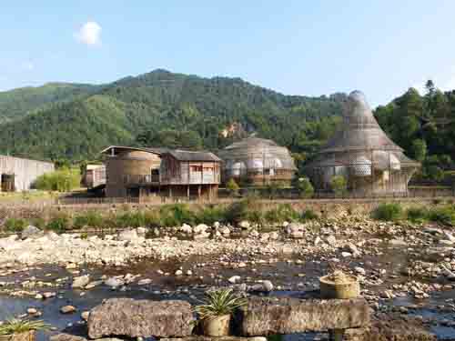 小山村竹建筑大世界