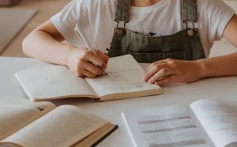 那一刻犹如命悬一线小学四年级作文