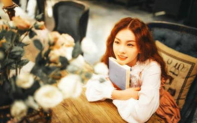 只有相信爱情，才能偶尔得到它的眷顾