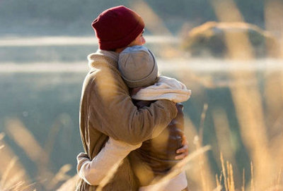 爱情是一个磁场，捆着他，不如吸引他