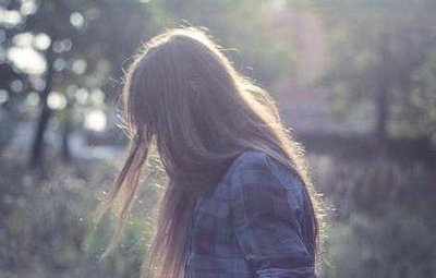 爱情，好简单的两个字，可实践起来，好难