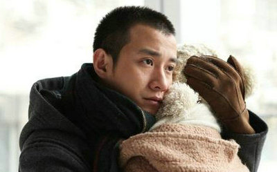 任滚烫烧遍全身，蒸腾凝结成水，从眼眶涌出来