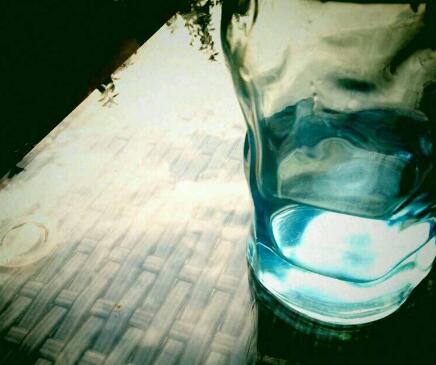 杯中窥人(原文)