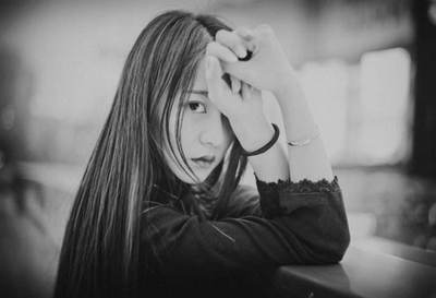 忘掉岁月,忘掉痛苦,忘掉你的坏,我们永不说再见