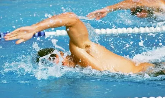 游泳镜防雾小妙招 如何选购防雾性能好的泳镜